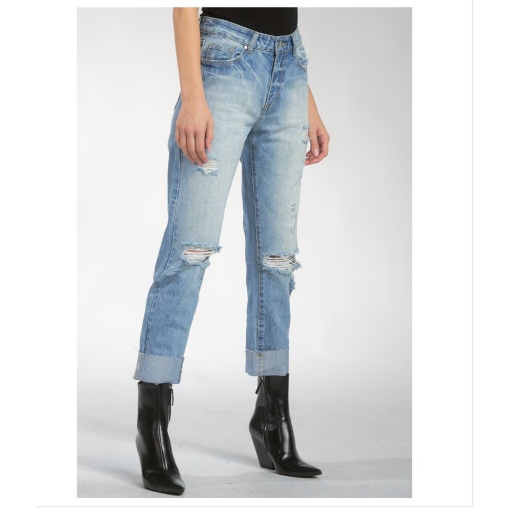 NWT Cropped Rolled Hem Distressed Boyfriend Jeans, Size Medium - Picture 4 of 6